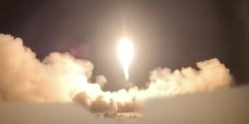 Iran vervangt vernietigde luchtafweersysteem door Israël.