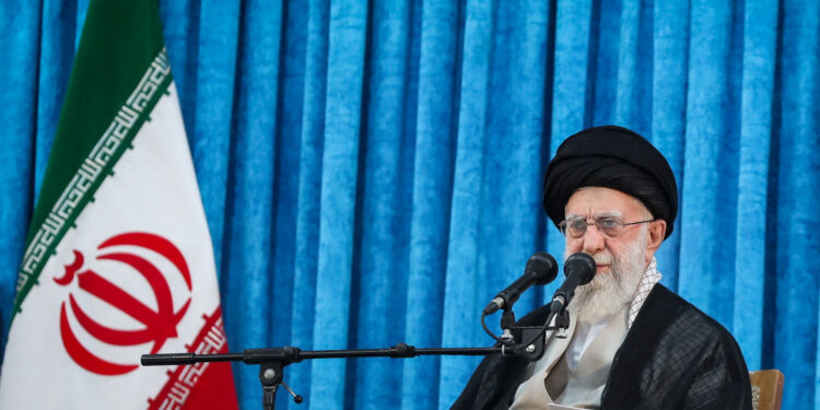Hameni beschuldigt het westen van nucleaire confrontatie-excuus.