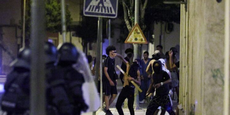 Acht arrestaties na conflicten tussen groepen en immigranten in Spanje