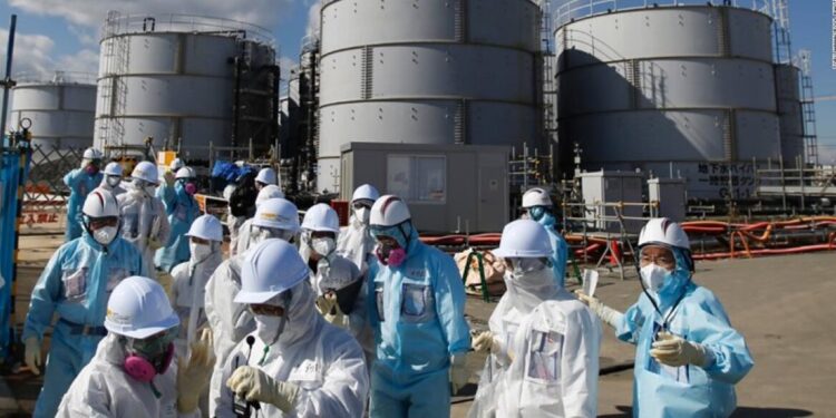 Medewerkers Fukushima fabriek geëvacueerd vanwege tsunami dreiging