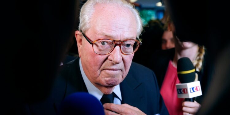 Erfgenamen Lepen moeten 300.000 euro betalen aan EU Parlement