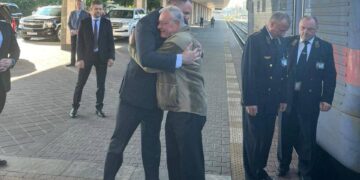 De aankomst van Keith Coev in Kyiv