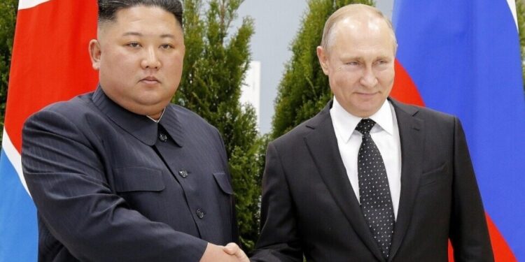 Kim Jong Un versterkt troepen in Oekraïne en steunt Poetin.