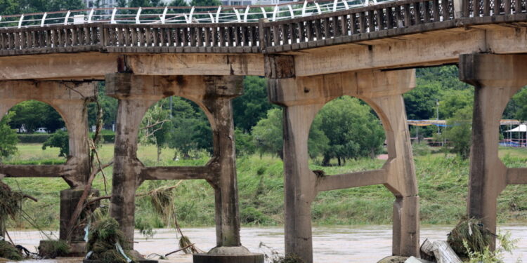 Rampzalige overstromingen en aardverschuivingen eisen 19 levens in Zuid-Korea