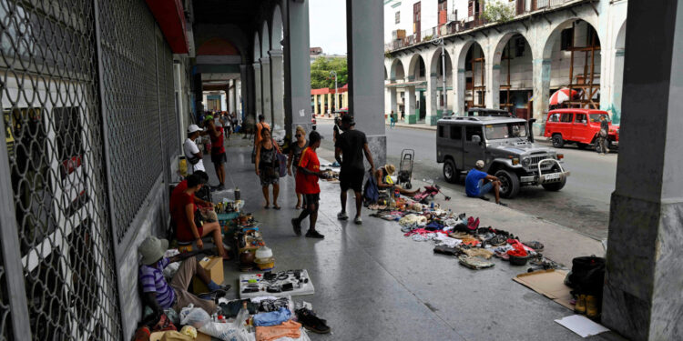 Ontslag wegens ontkenning van bedelaars in Cuba: “Geld verdienen door te veinzen”