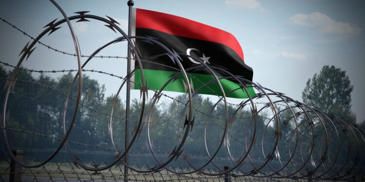 Gang laat meer dan 100 immigranten vrij na gijzeling in Libië