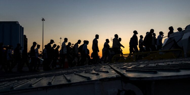 Migratiecrisis: herstel nodig na ineenstorting asielsysteem