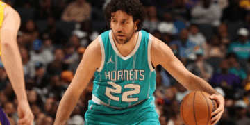 Βασίλιε Μίτσιτς schenkt 6,1 miljoen dollar om terug te keren naar Europa