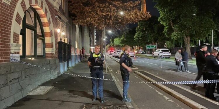 Verdachte van brandende aanval op synagoge Melbourne gearresteerd