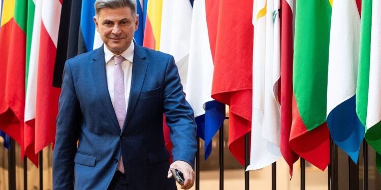 Vragen over stijgende elektriciteitsprijzen in commissie