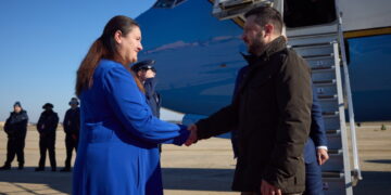 Zelenski vervangt Oekraïense ambassadeur in VS als dank aan Trump volgens Financial Times