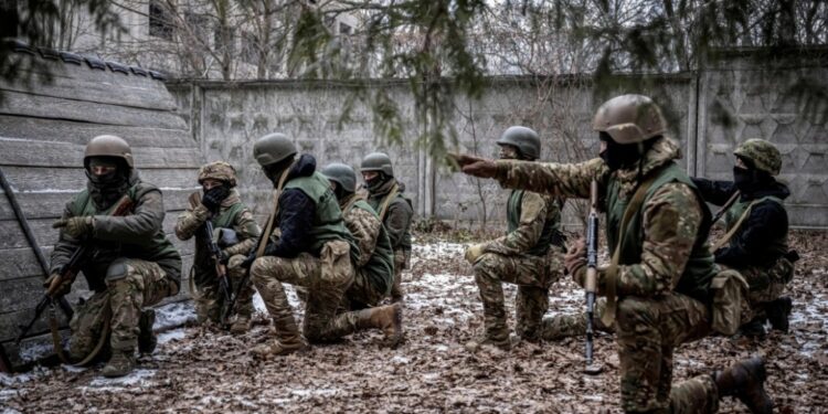 De rode lijn: Moskou vraagt Kiev om demilitarisering, volgens Parijs