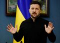 Zelenski ratificeert wet vrijwillige werving ouderen in Oekraïne