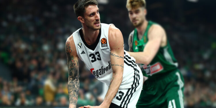 Ach, waarom ik? De ontroerende woorden van Akille Polonara over leukemie.