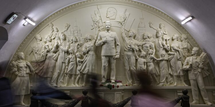 Opkomst van Stalincultus in Rusland