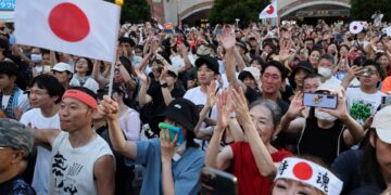 Opkomst van uiterst rechts in Japan: invloed van Trump, rijst en toeristen