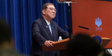 Japanse premier ontkent aftreden na nederlaag