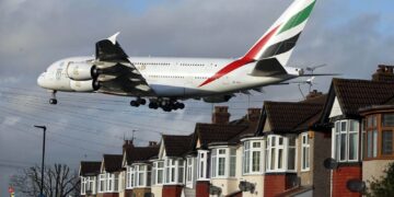 Heathrow-gesponsorde groep verspreidt ‘misleidende’ post in West-Londen, beweren activisten
