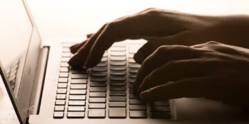 Ofcom onderzoekt leeftijdscontroles op 34 pornosites