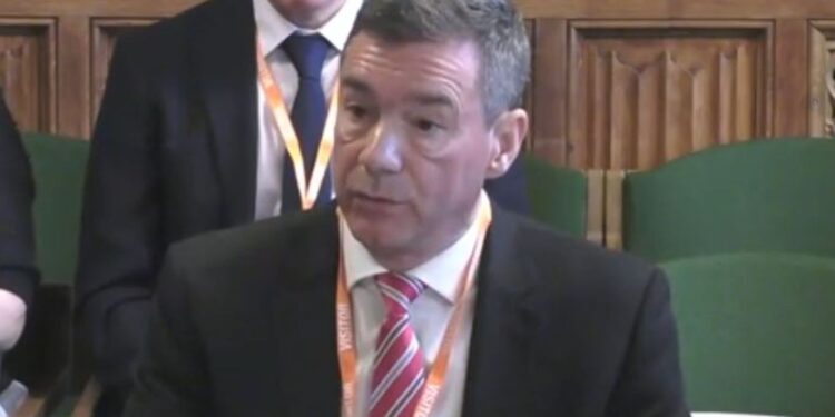 MP’s eisen dat Southern Water CEO afziet van enorme vertrekvergoeding