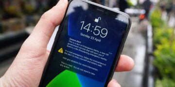 Elke mobiele telefoon ontvangt noodmelding: Wanneer en wat staat erin?