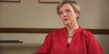 Stella Creasy bedankt metroreizigers voor ingrijpen tijdens lastigvallen.