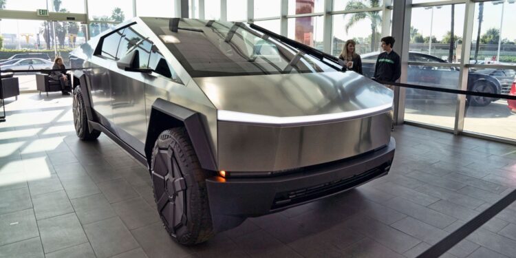 Tesla blijft leveringsdoelen missen, problemen stapelen zich op voor Elon Musk