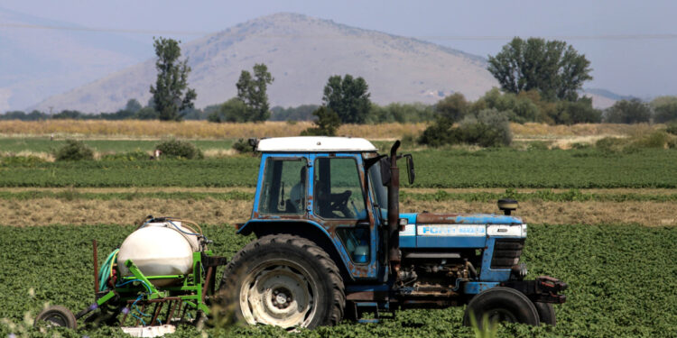 Italiaanse economie getroffen door Amerikaanse tarieven: klokkenluider voor verkleining.