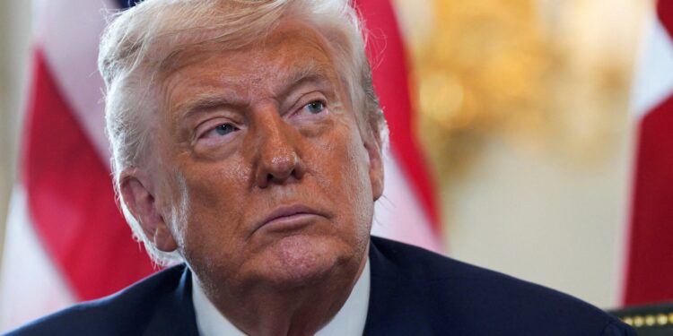 Trump zet druk op Rusland: 10-12 dagen deadline voor einde oorlog in Oekraïne