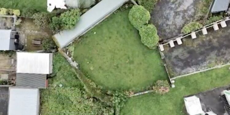 Het verborgen massagraf: onthulling van gruwelen in Ierland