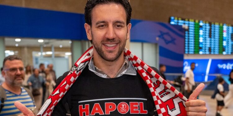 Mitsjits: “Kans op dynastie bij Hapoel Tel Aviv”