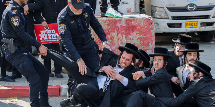 Israëlisch leger stuurt “golven” joden binnen juli – 54.000 luide joden