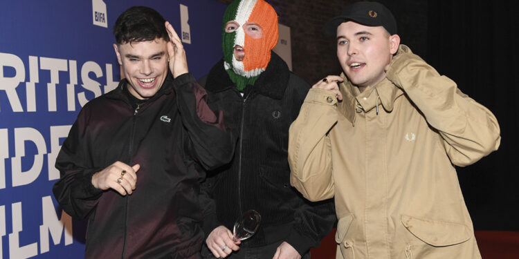 Onderzoek politie tegen Kneecap wegens verklaringen over Israël