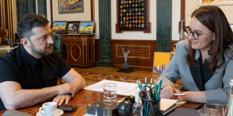 Zelenski stelt Julia Svirindenko aan als vice-premier van Oekraïne