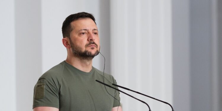 Zelenski beschuldigt Rusland van moorden voor Alaska-top