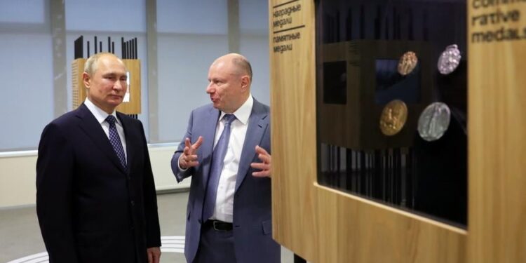 Rijke Russen verrijken zich ondanks westerse sancties met $20 miljard