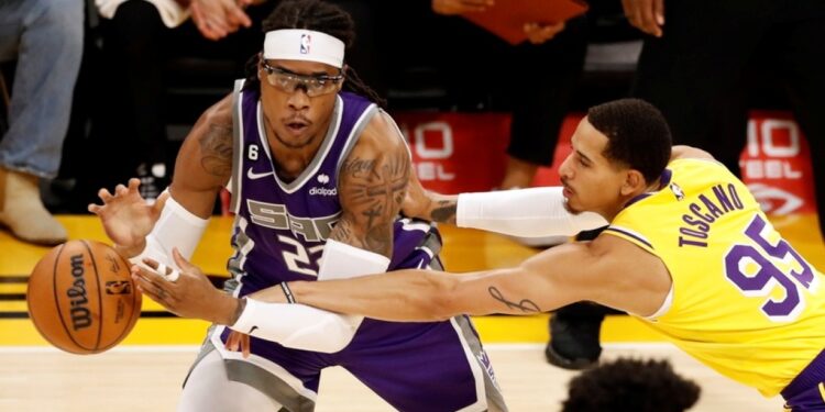 Rison Holmes probeert zijn geluk bij Panathinaikos met groene shirt.