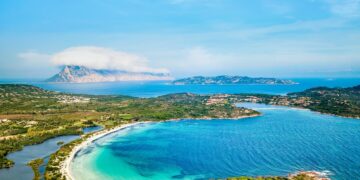 Waarom Sardinië de ideale last-minute zomerbestemming is