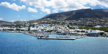 Paros Coasts: luxe accommodatie, woonkamp en onroerend goed op één niveau
