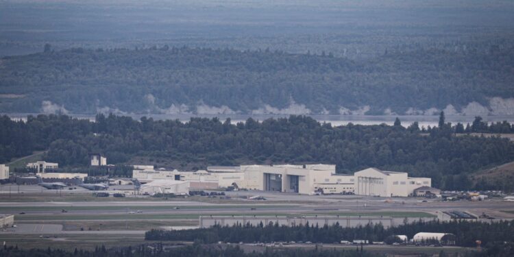 Trump en Poetin kiezen voor Elmendorf-Richardson: strategische militaire basis in Alaska