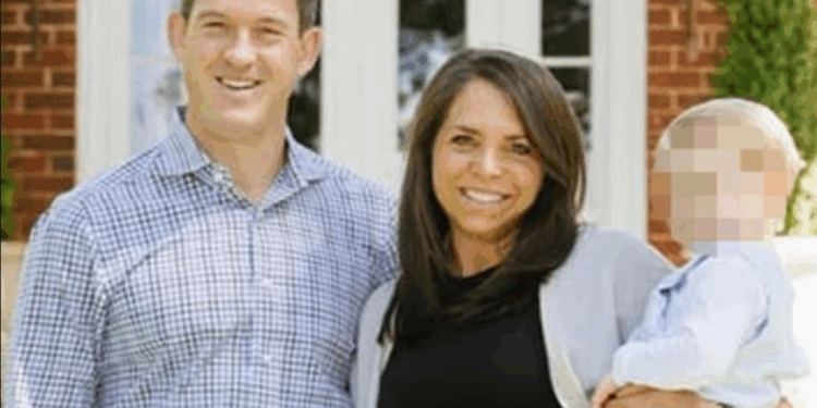 Miljardair bedriegt vrouw met kinderlied, verlaat gezin voor luxe leven met Ferrari en Rolex