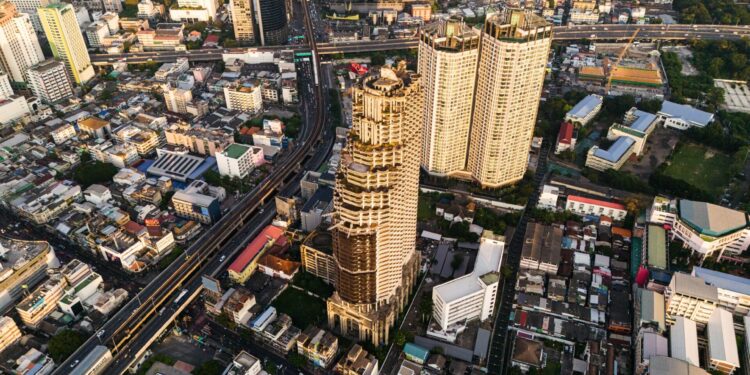 Premier van Thailand afgezet door grondwettelijk Hof