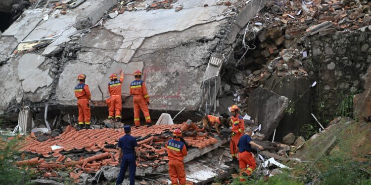 Tienduizenden geëvacueerd na zware regenval in zuid-China