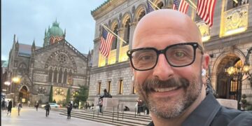 Expatriot neemt ontslag uit trots voor grootvaders anti-fascistische strijd