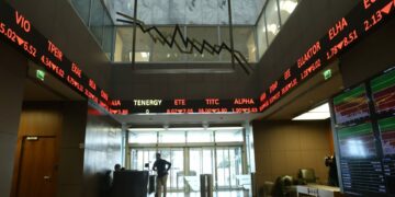 Valuta-crisis in Athene: Banken kelderen op beurs