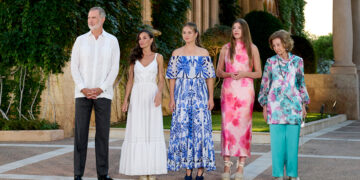 Koninklijke familie geniet van geheime vakantie in Griekenland