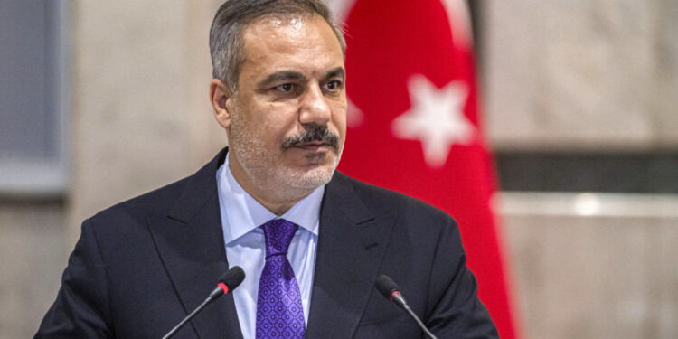 Ontkenning Turkse regering van Hakan Fidan’s valse diploma’s in Salos-rapport