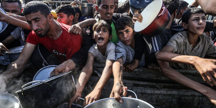 Spanje evacueert 44 gewonde kinderen en familie uit Gaza