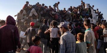 Foodtruck verwoest, 20 doden in Gaza War.