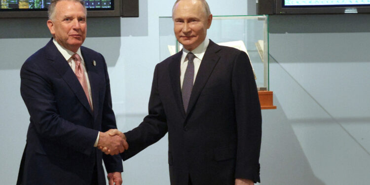 Trump stuurt Whitkov naar Rusland voor ultimatum aan Poetin.